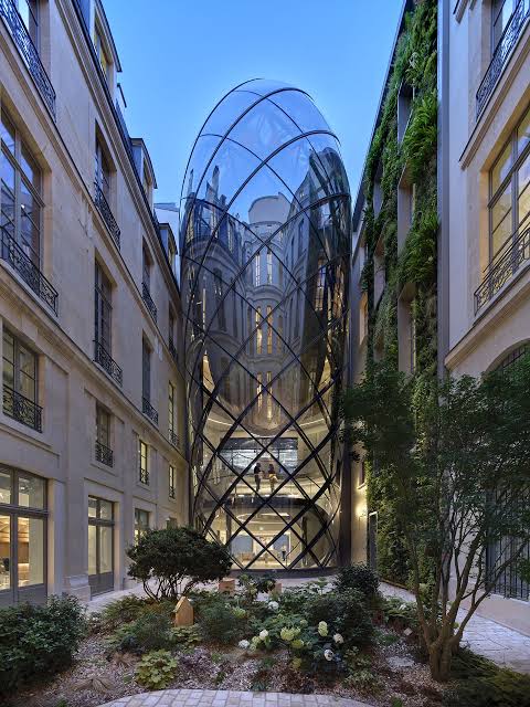 Le Visionnaire, 14 rue Royale Paris